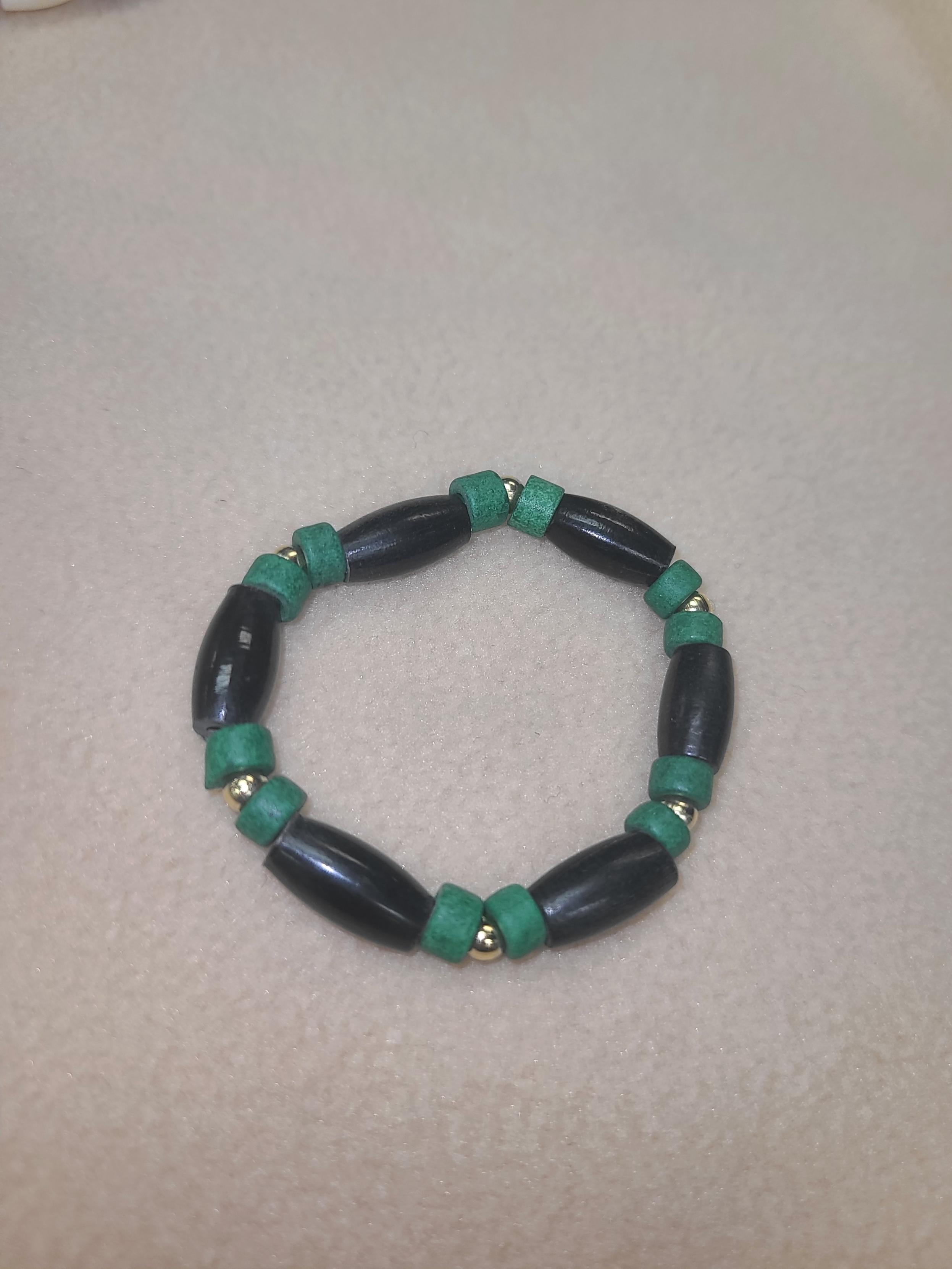 Kida Luttrell Stretch Beads
